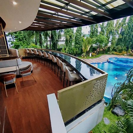 The Sun Hotel Sidoarjo Εξωτερικό φωτογραφία