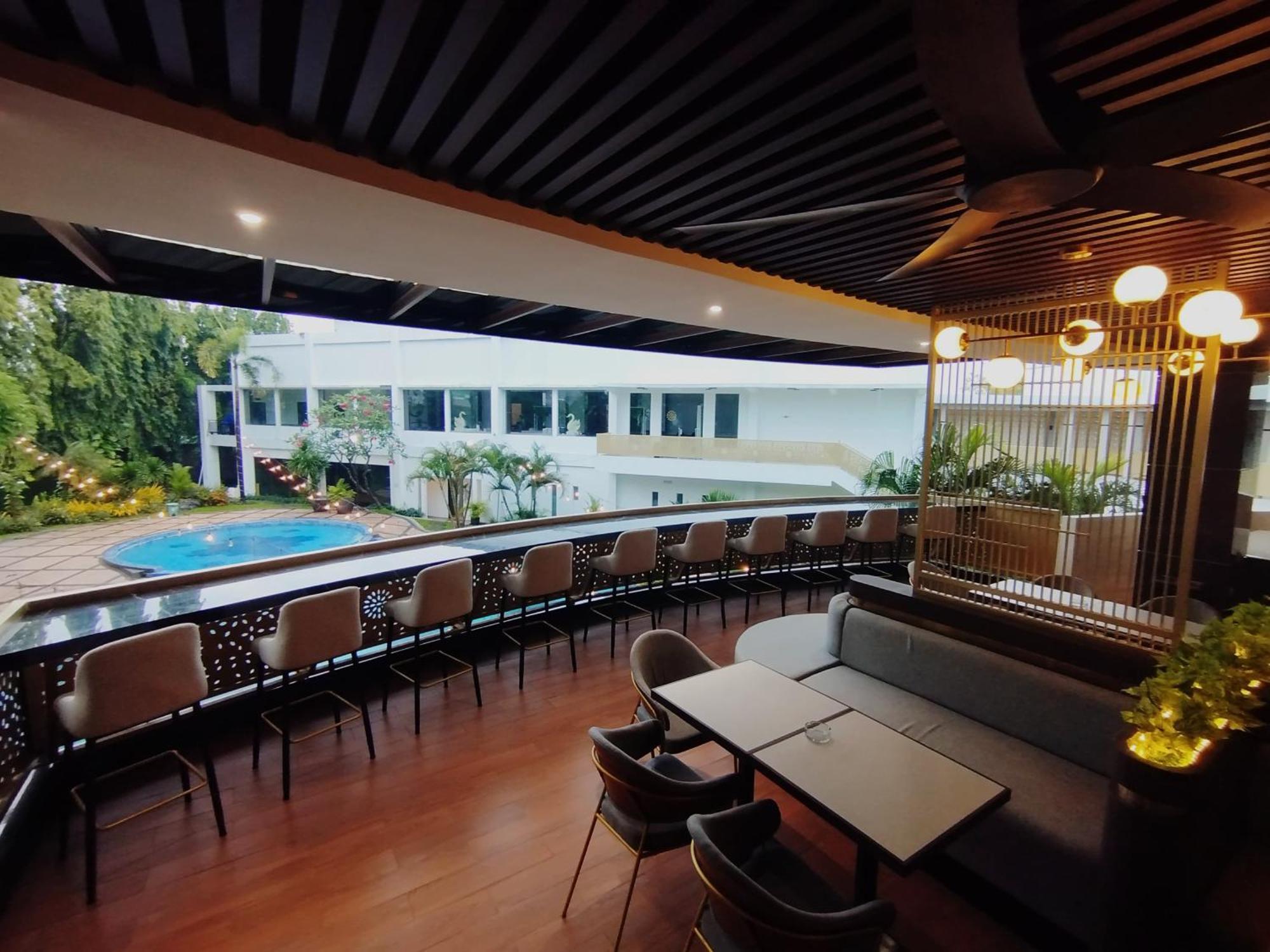 The Sun Hotel Sidoarjo Εξωτερικό φωτογραφία