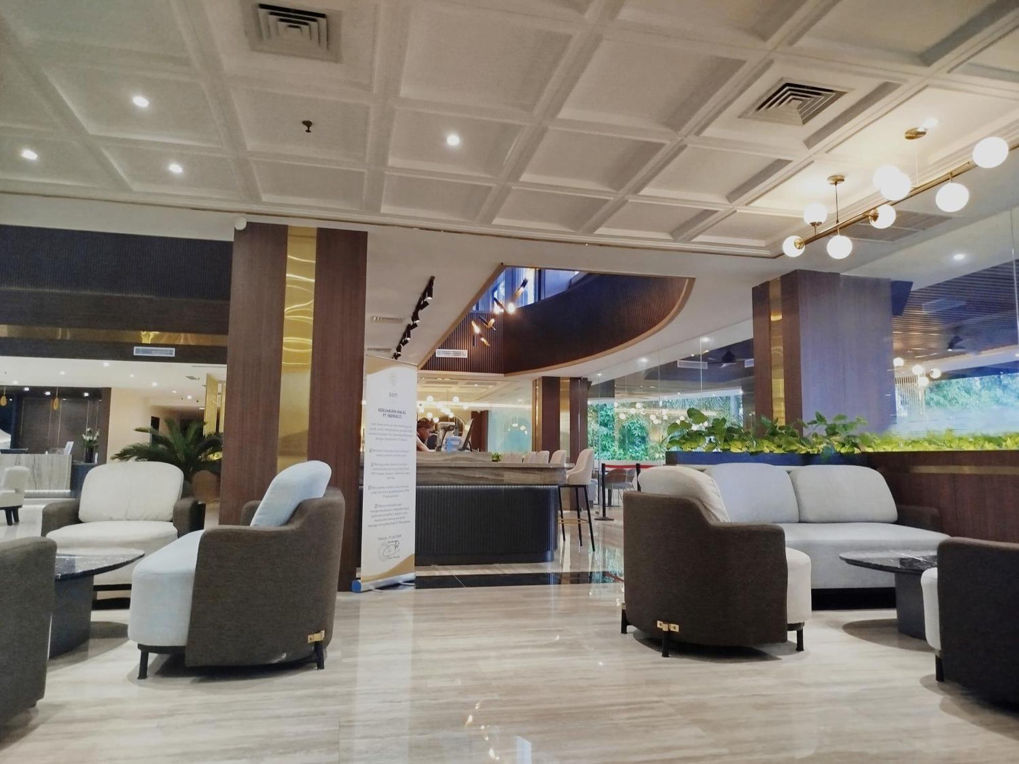 The Sun Hotel Sidoarjo Εξωτερικό φωτογραφία