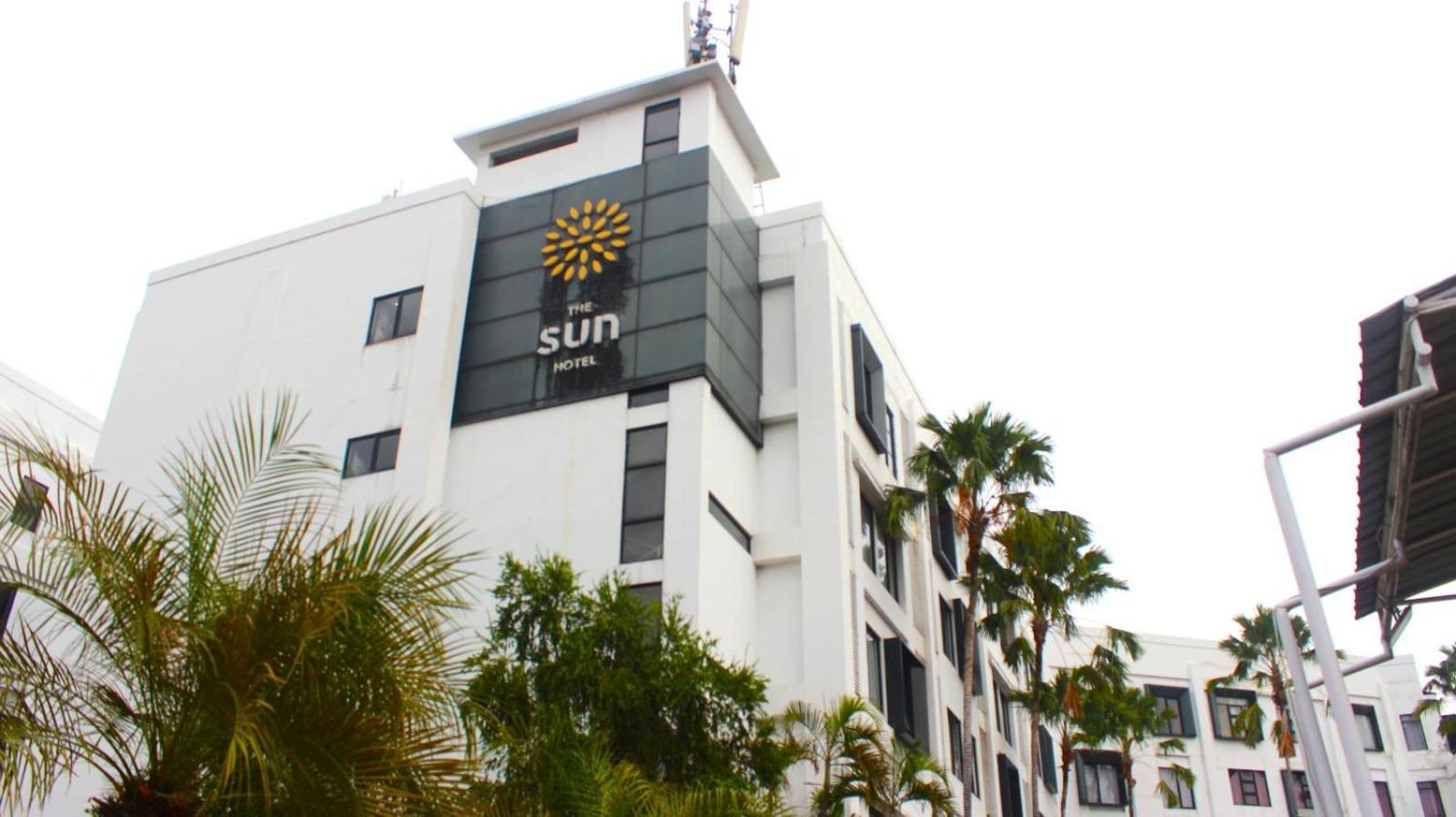 The Sun Hotel Sidoarjo Εξωτερικό φωτογραφία